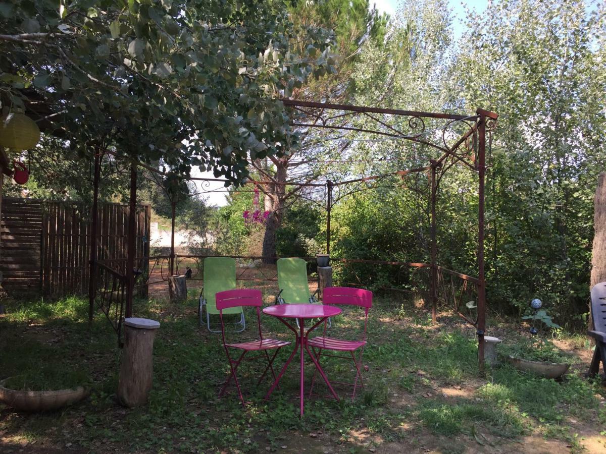 Roulotte Aux Peupliers Ξενοδοχείο La Tour-dʼAigues Εξωτερικό φωτογραφία